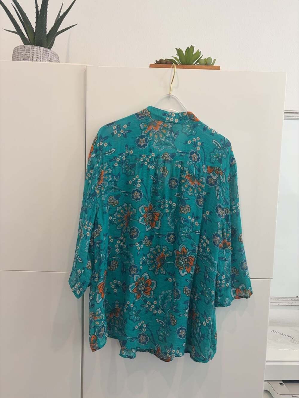 Ruby Rd. Floral top flowy - Picture 3 of 7